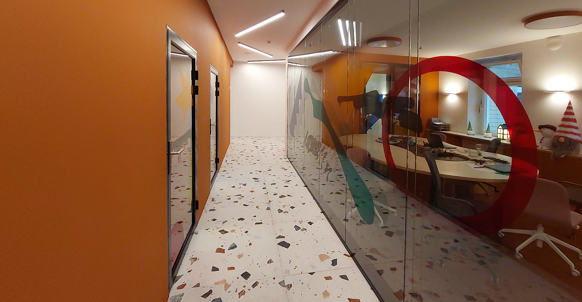 Фото проекта: Перегородки и двери в детском саду Европейской гимназии. Изображение № 2